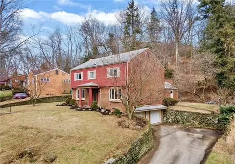 1943 Hampstead Dr, Pittsburgh, PA 15235