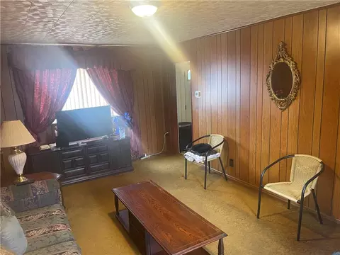 202 Halcomb, Clairton, PA 15025 photo 8