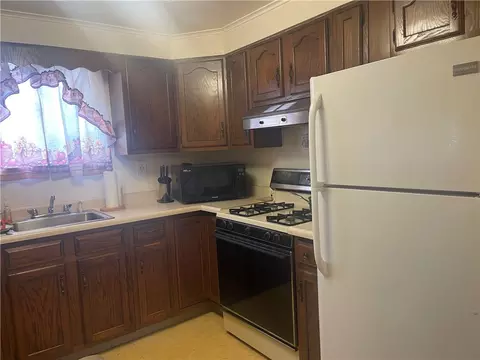 202 Halcomb, Clairton, PA 15025 photo 14