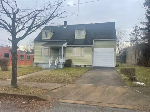 202 Halcomb, Clairton, PA 15025