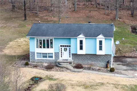 110 Sugar Camp Rd, Waynesburg, PA 15370