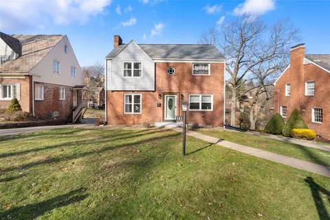 121 Delano Dr, Pittsburgh, PA 15236