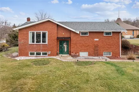 8641 Pennsylvania Ave, Irwin, PA 15642