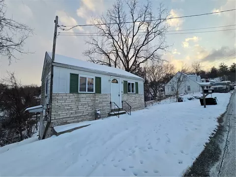 34 Fulton St, Washington, PA 15301