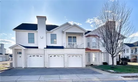 223 Adams Pointe Blvd #2, Mars, PA 16046
