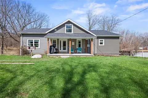 25 Hickory Rd, Greenville, PA 16125