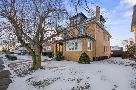 1320 12th Ave, Natrona Heights, PA 15065