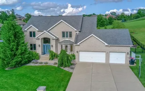 713 Bradgate Dr, Irwin, PA 15642