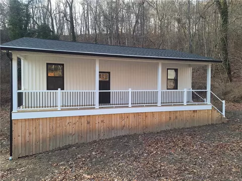 1640 Edgewood Rd, Beaver Falls, PA 15010
