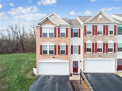 6474 Lindsey Ln, Export, PA 15632