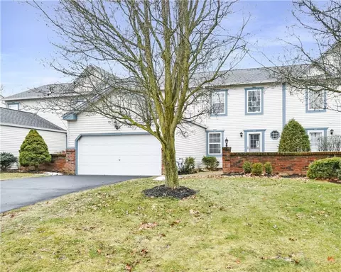 1136 Old Farm Rd, Lawrence, PA 15055
