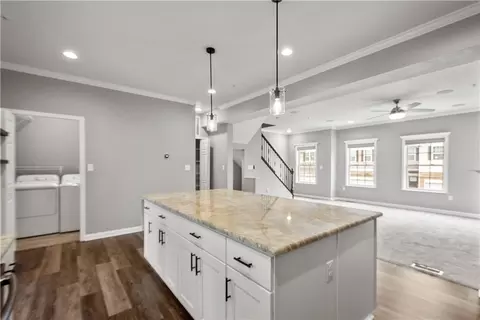 215 Lockheed Dr, Coraopolis, PA 15108 photo 10