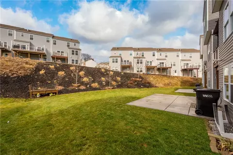 215 Lockheed Dr, Coraopolis, PA 15108 photo 32