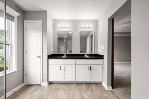 215 Lockheed Dr, Coraopolis, PA 15108 photo 22