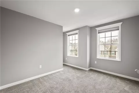 215 Lockheed Dr, Coraopolis, PA 15108 photo 25
