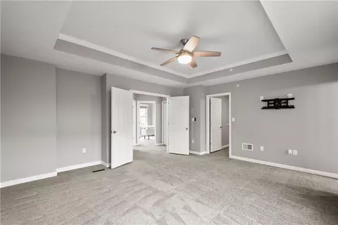 215 Lockheed Dr, Coraopolis, PA 15108 photo 17