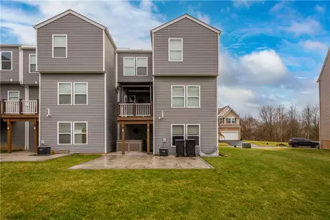 215 Lockheed Dr, Coraopolis, PA 15108 photo 31
