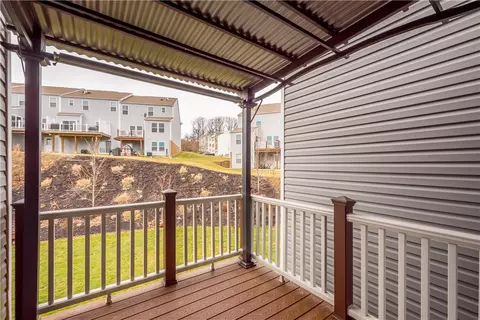 215 Lockheed Dr, Coraopolis, PA 15108 photo 13