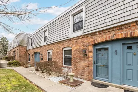 590 Carriage Cir, Pittsburgh, PA 15205