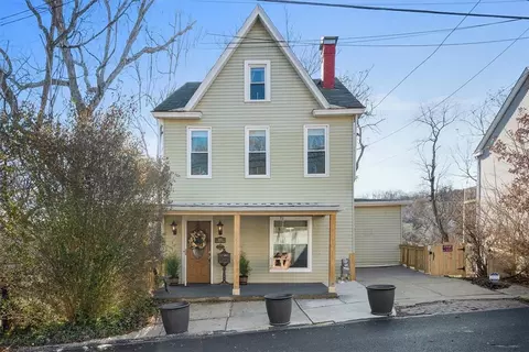 1655 Suburban Ave, Pittsburgh, PA 15216