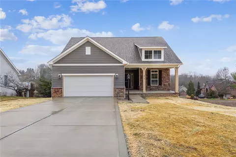 476 Spruce Ln, Houston, PA 15342