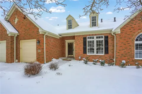 3018 Shoreline Ln, Mcdonald, PA 15057