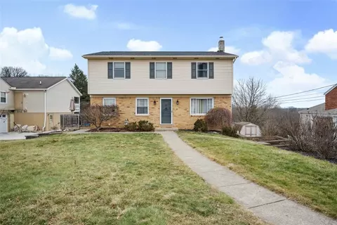 24 Norfolk Dr, Coraopolis, PA 15108