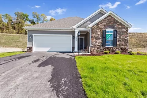 1016 Man Owar Ct, Washington, PA 15301