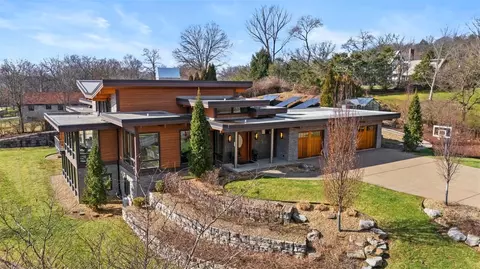 999 Elmhurst Rd, Pittsburgh, PA 15215