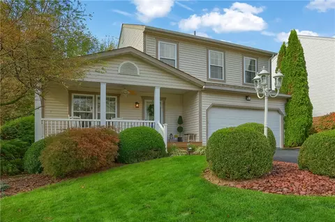 129 Shelbourne Dr, Moon Township, PA 15108
