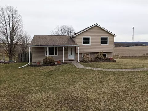 137 Dunlap Dr, Blairsville, PA 15717