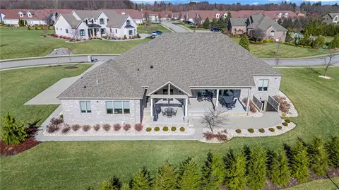 111 James Dr, Beaver, PA 15009 photo 2
