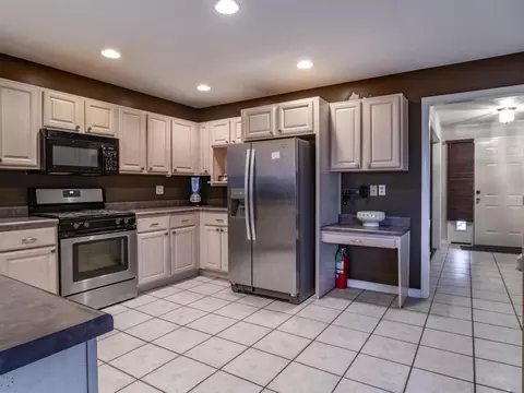 Kitchen - 8 Cherry Aly, Monaca, PA 15061 photo 2 of 2