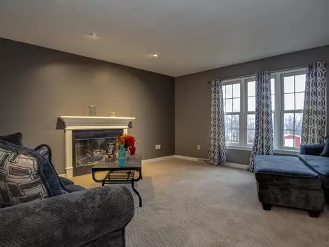 Living - 8 Cherry Aly, Monaca, PA 15061 photo 2 of 3