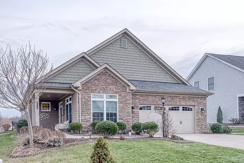 214 Brookside Dr, Cranberry Township, PA 16066