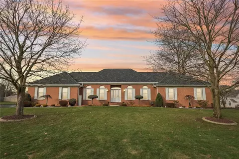 159 Blackstone Dr, New Castle, PA 16105