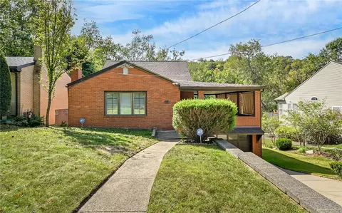 830 Sherwood Rd, Pittsburgh, PA 15221