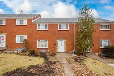 209 Macassar Dr, Pittsburgh, PA 15236