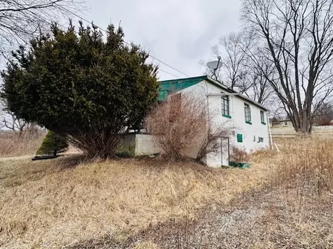 2064 Henderson Ave, Washington, PA 15301