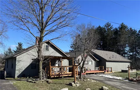 247 Dickey Rd, Slippery Rock, PA 16057