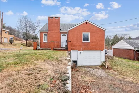 58 Maple St, Leechburg, PA 15656