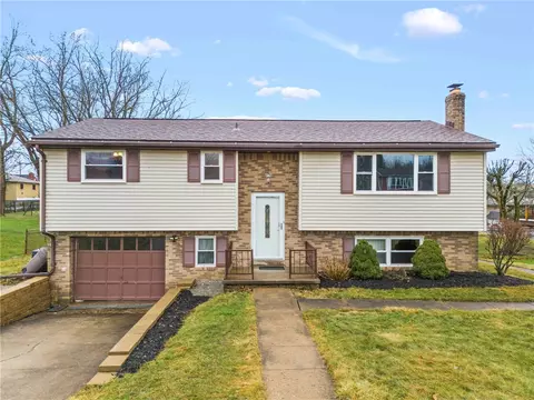 255 Locust Ave, Houston, PA 15342