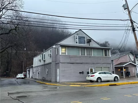 1023-1027 Freeport Rd, Creighton, PA 15030
