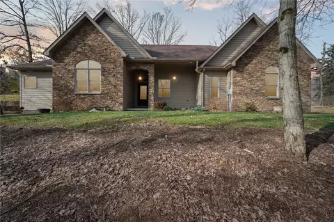 104 Virginia Dr, Kittanning, PA 16201