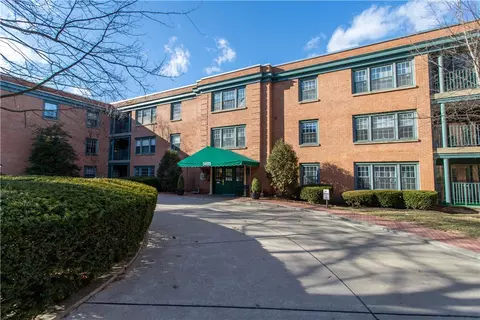 5825 5th Ave #210, Pittsburgh, PA 15232