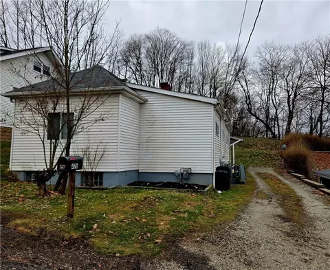 476 Fourth St, New Eagle, PA 15067