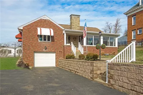 525 E Chestnut St, Washington, PA 15301