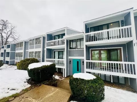 323 Ridge Point Cir #31A, Bridgeville, PA 15017