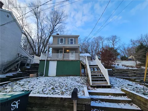 640 Seminary Ave, Oakdale, PA 15071