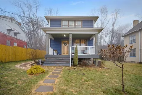 24 Radium St, Pittsburgh, PA 15214